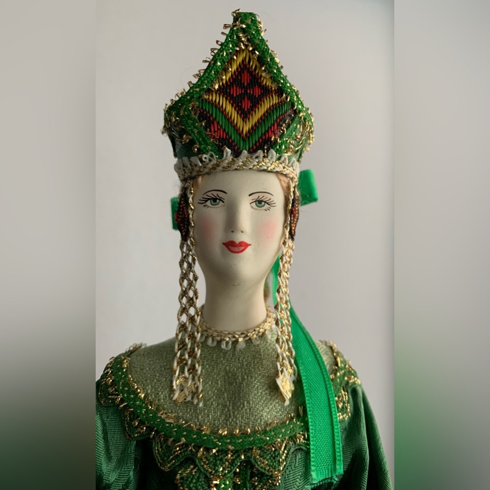 NIB Russian Tsarina Queen porcelain vintage doll